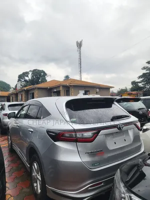 Toyota Harrier 2.0 2018 Silver