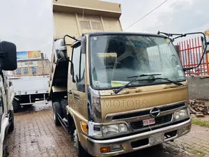Hino Dumper J07C