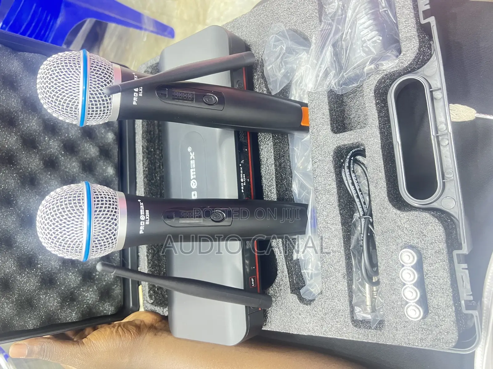 Pro Max Briefcases Wireless Microphone