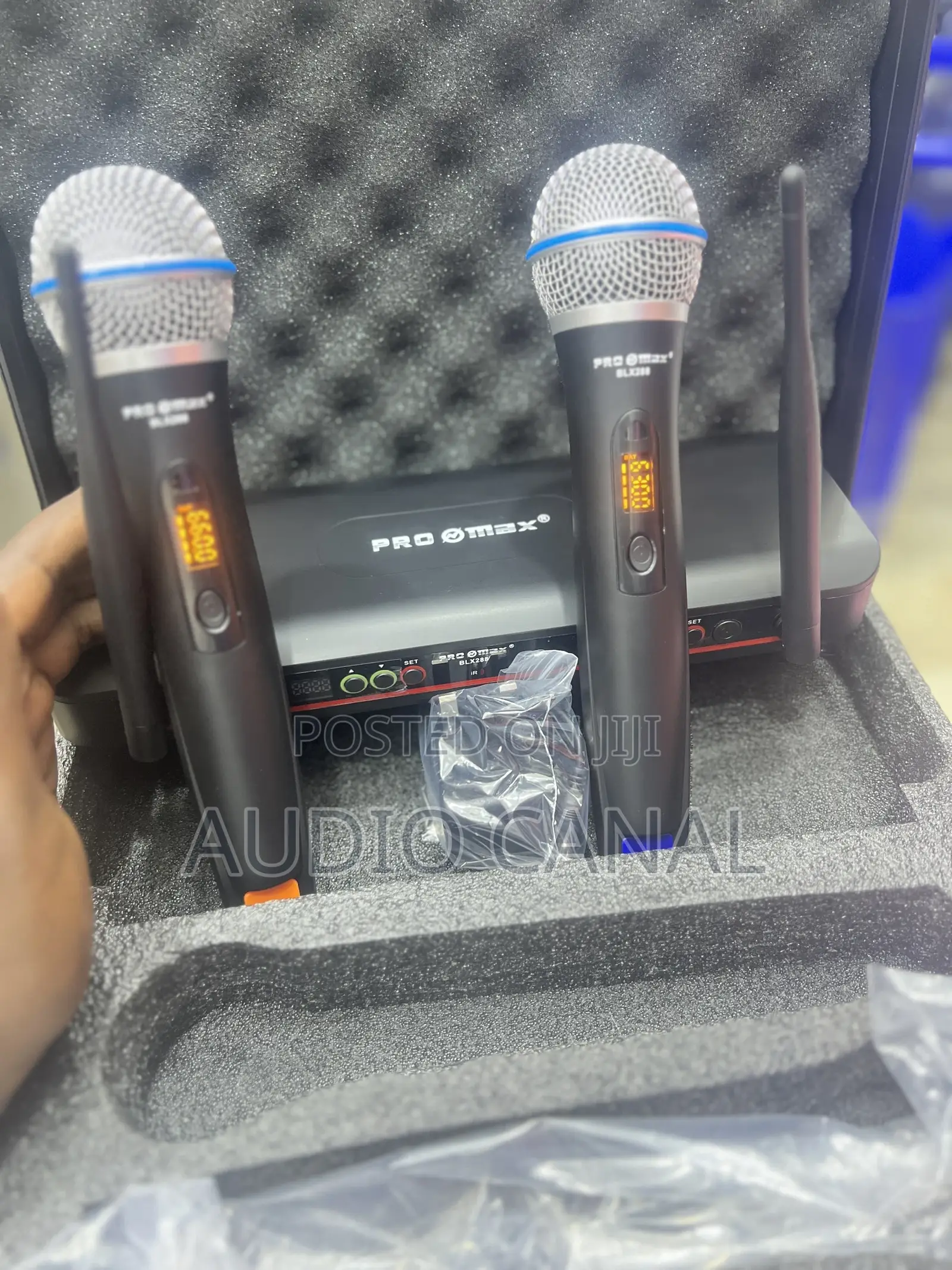 Pro Max Briefcases Wireless Microphone