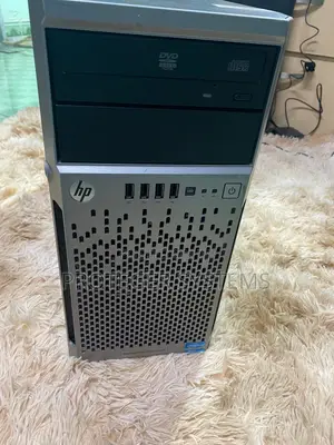 Server HP ProLiant ML 8GB Intel Xeon HDD+SSD 1T