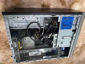Server HP ProLiant ML 8GB Intel Xeon HDD+SSD 1T