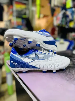 Football Shoes Nike (36 to 41)