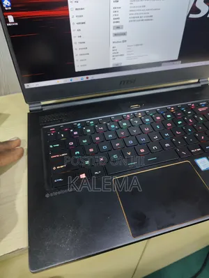 Laptop MSI GS65 Stealth Thin 8RE 16GB Intel Core I7 HDD+SSD 512GB
