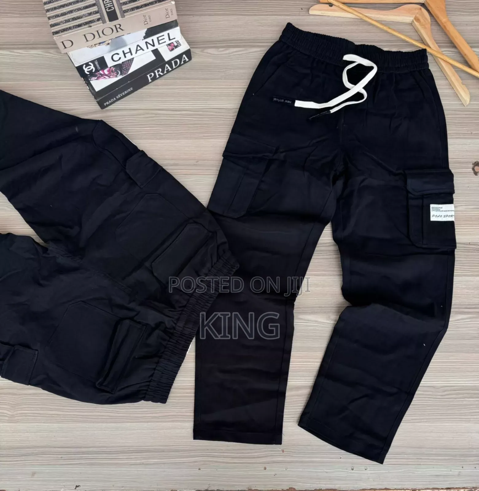 Versatile Cargo Sweaterpants