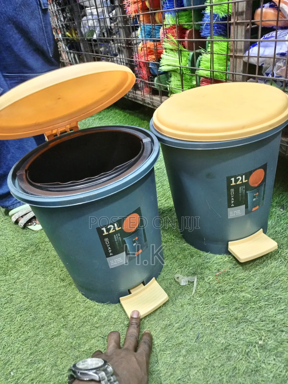 Trash Can Pedal Pail, 3.2 Gal (12 L), Trash Can