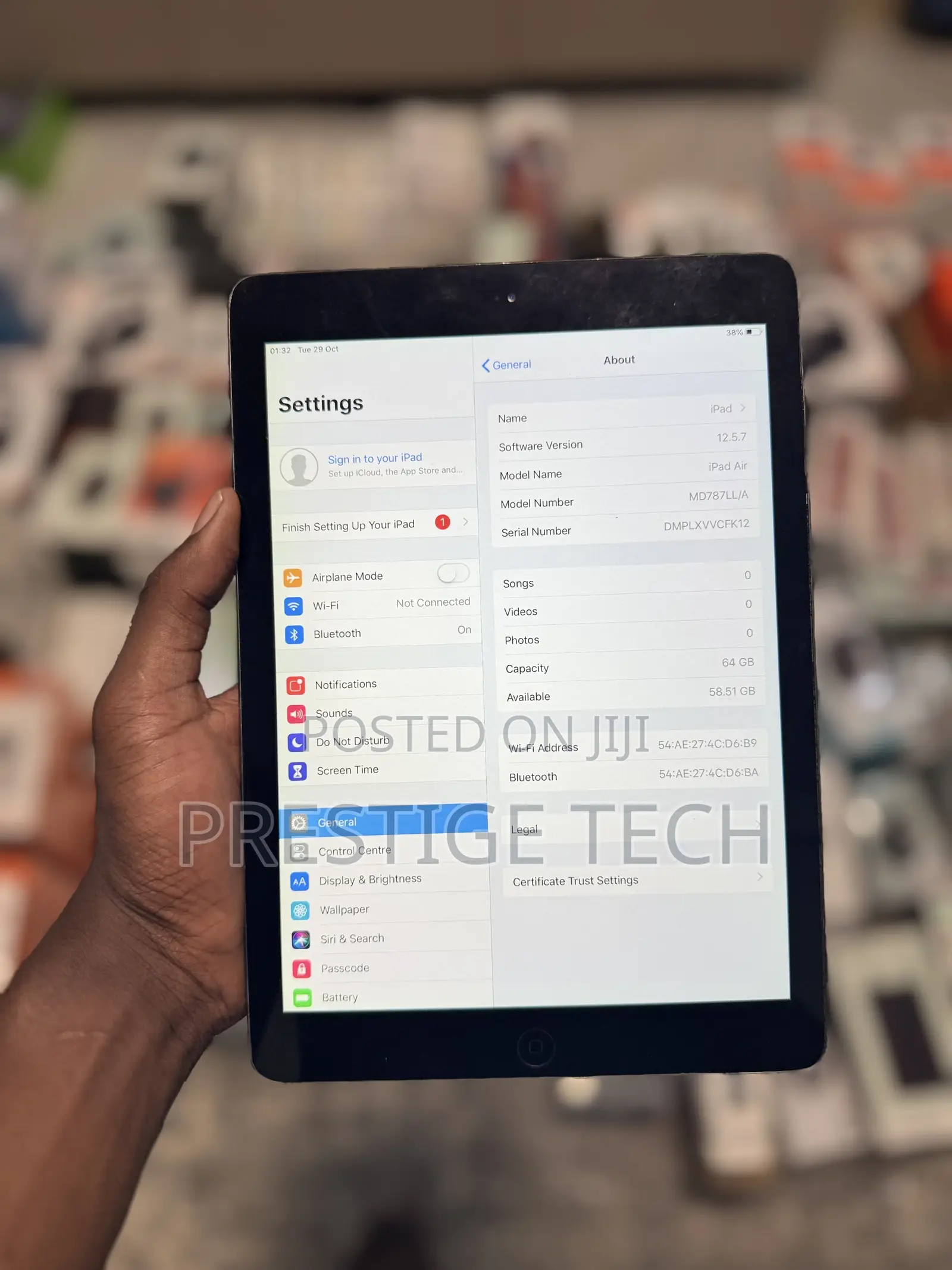 Apple iPad Air 64 GB Gray