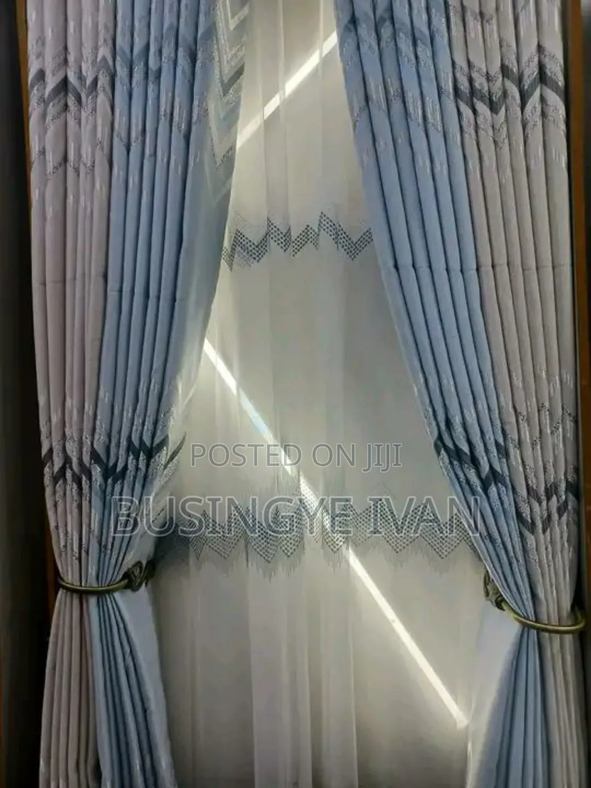 Curtains Class With Matrix Interiors