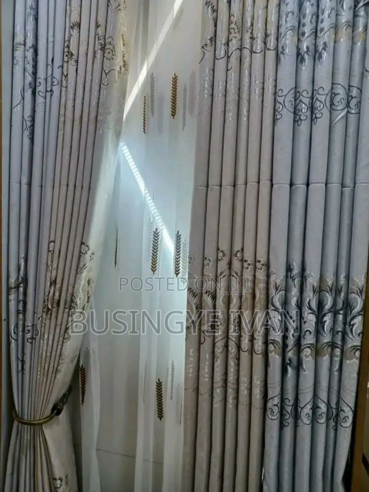 Curtains Class With Matrix Interiors