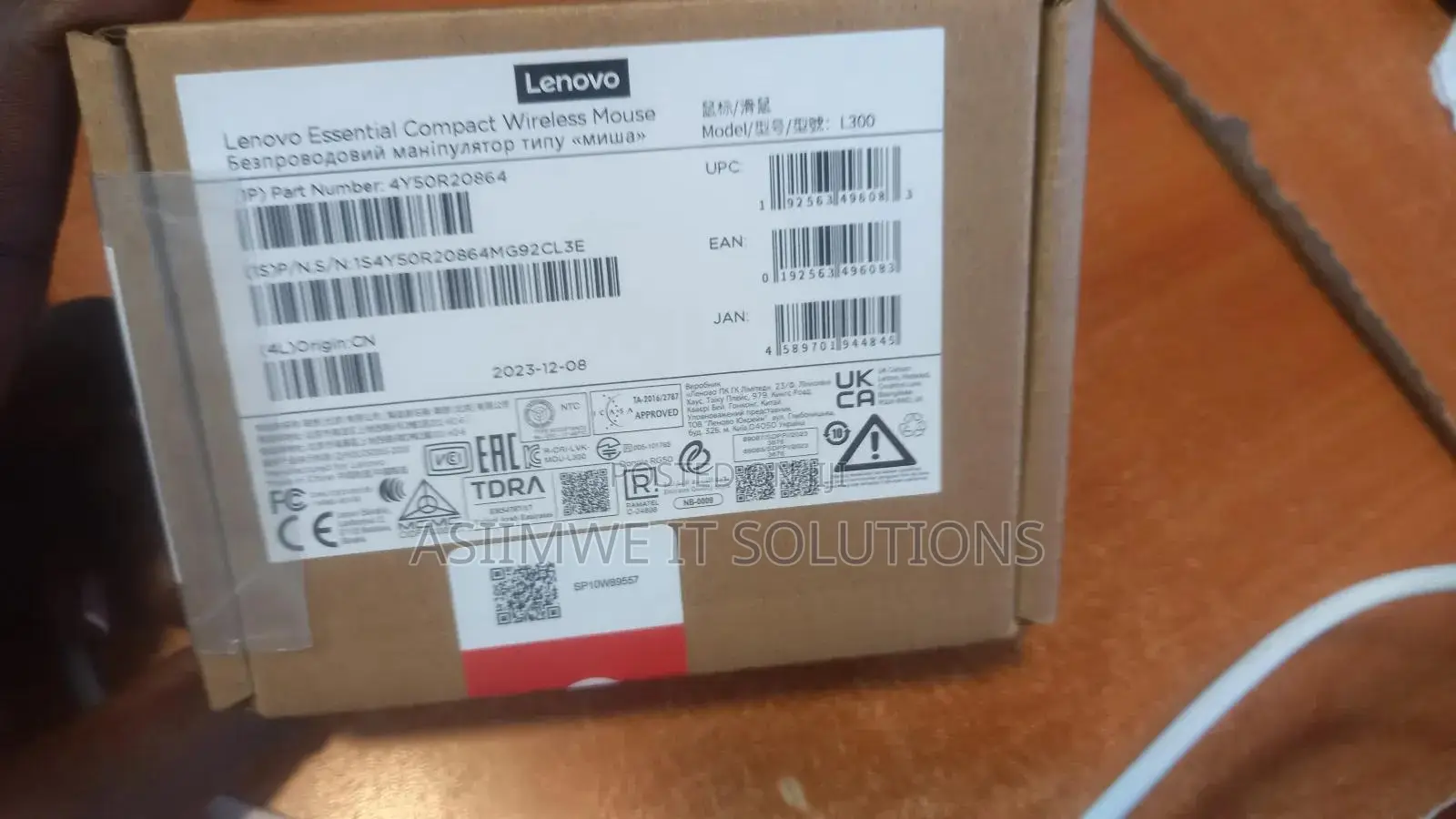 Lenovo Essential Compact Wireless Mouse