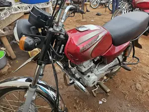 Bajaj Boxer 2024 Red
