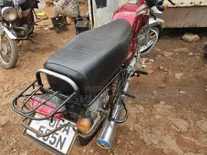 Bajaj Boxer 2024 Red