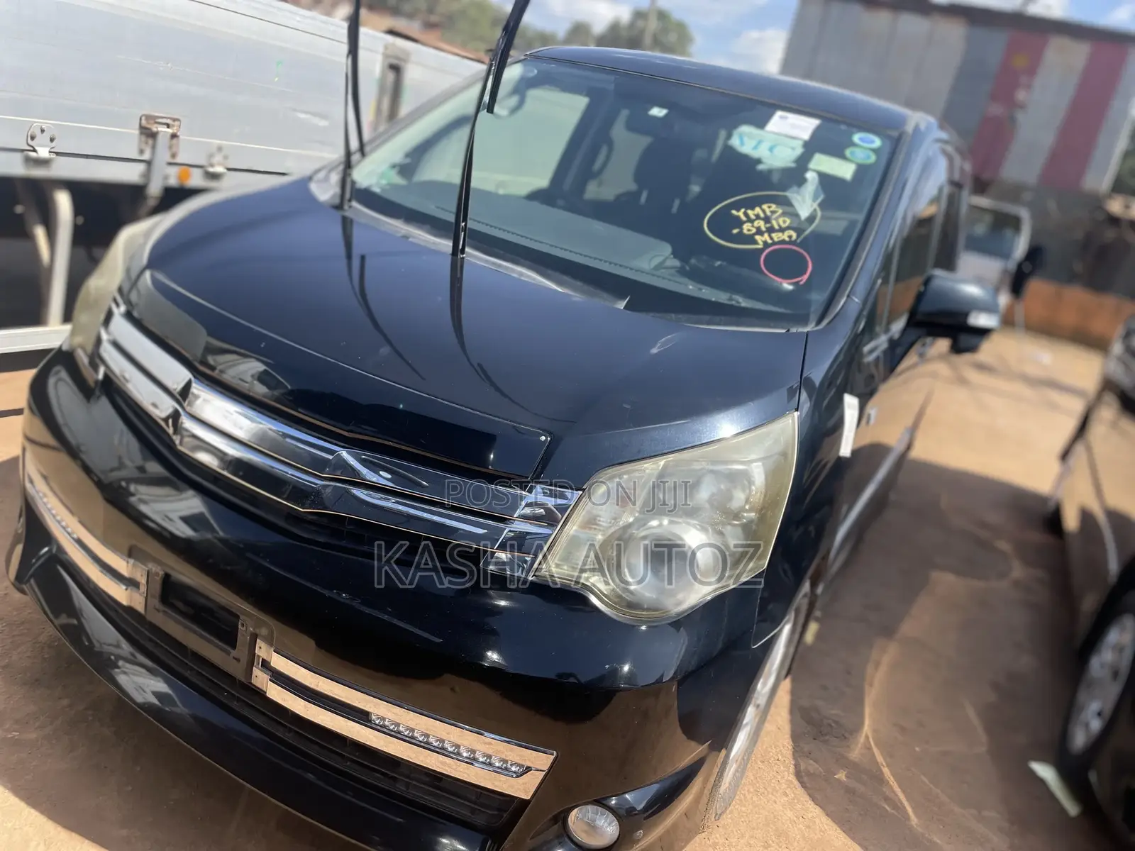 Toyota Noah 2011 Black