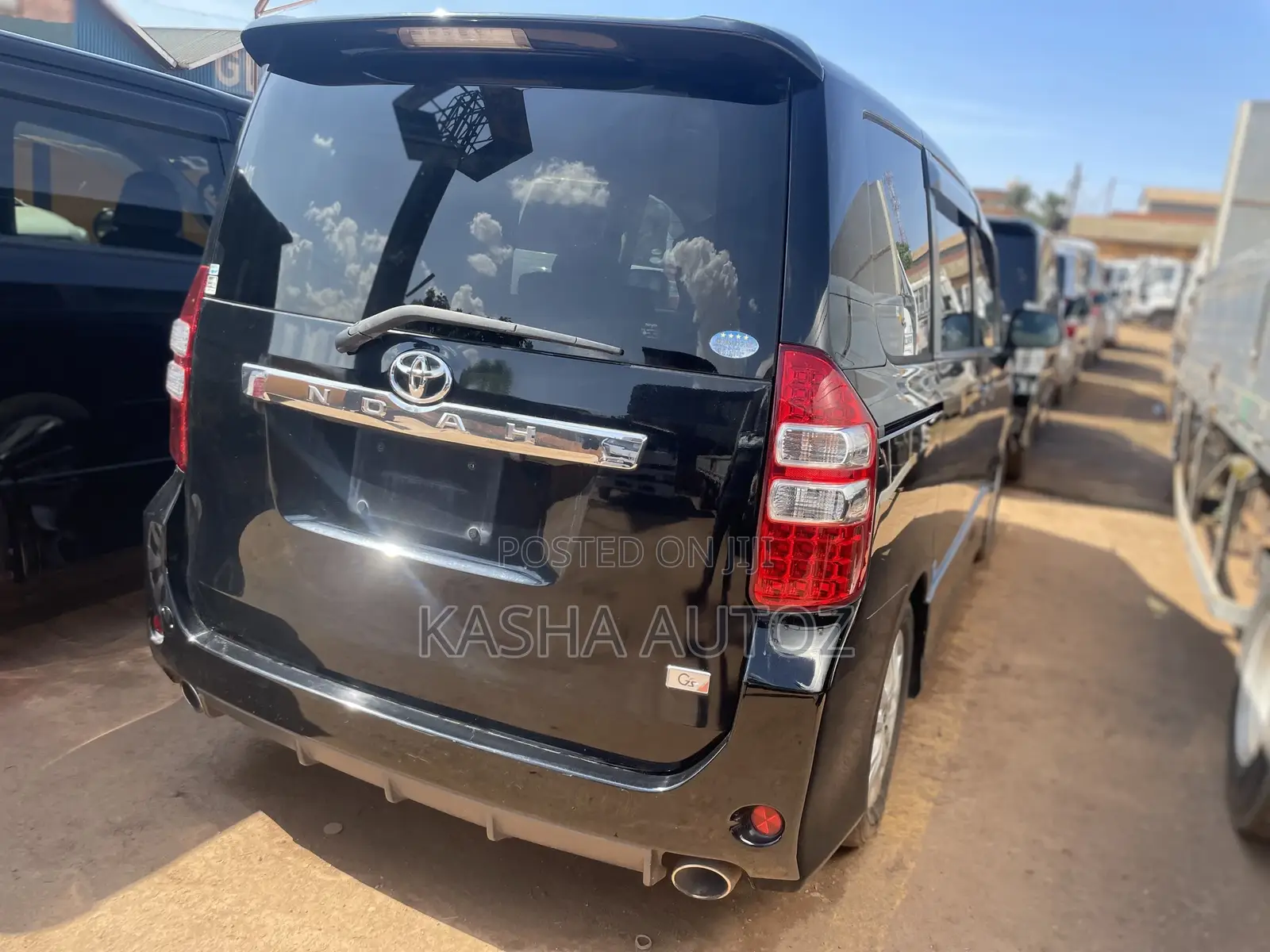 Toyota Noah 2011 Black