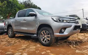 Toyota Hilux 2018 Silver