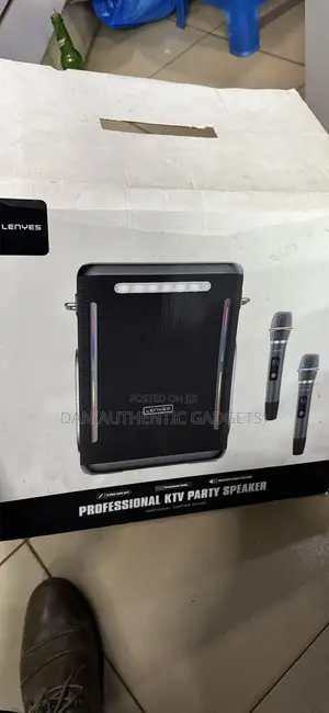 Lenyes Portable Bluetooth Speaker With 2 Microphones New