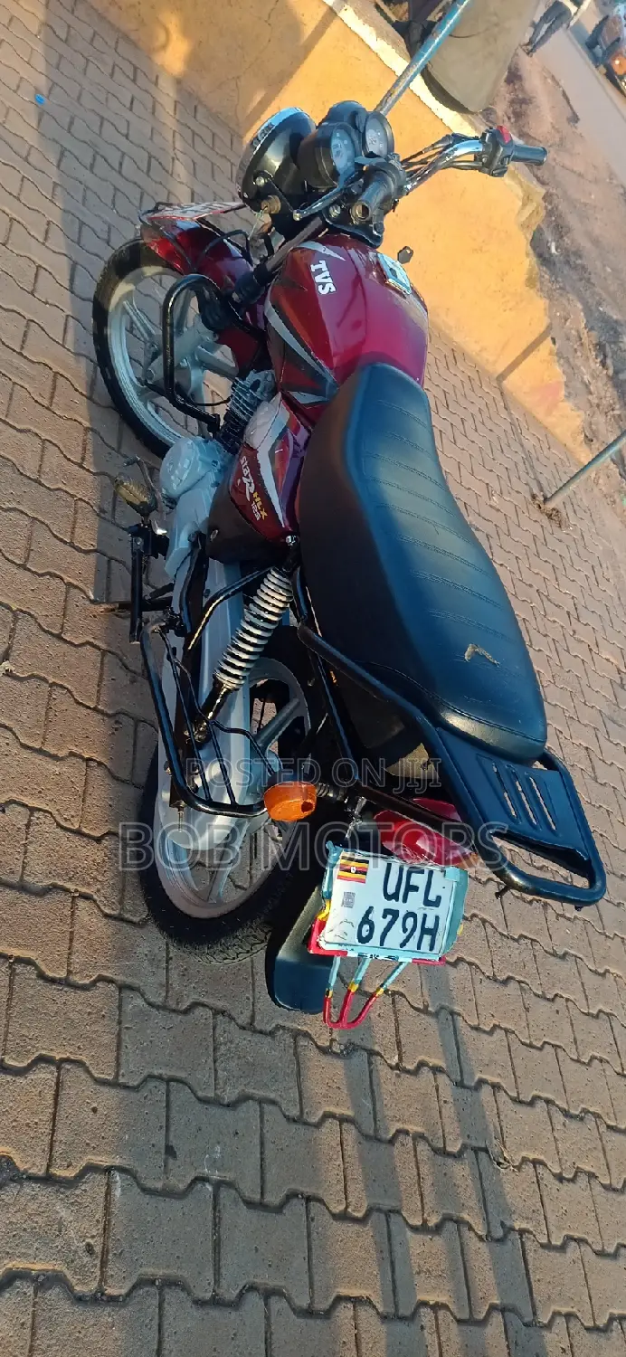 TVS HLX 125 2022 Red
