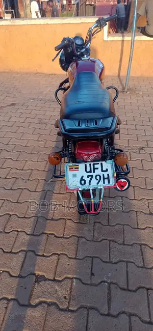 TVS HLX 125 2022 Red