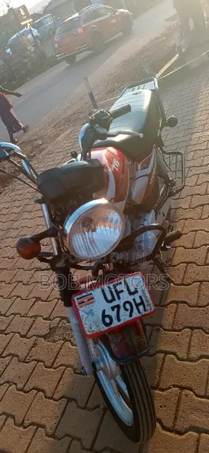 TVS HLX 125 2022 Red