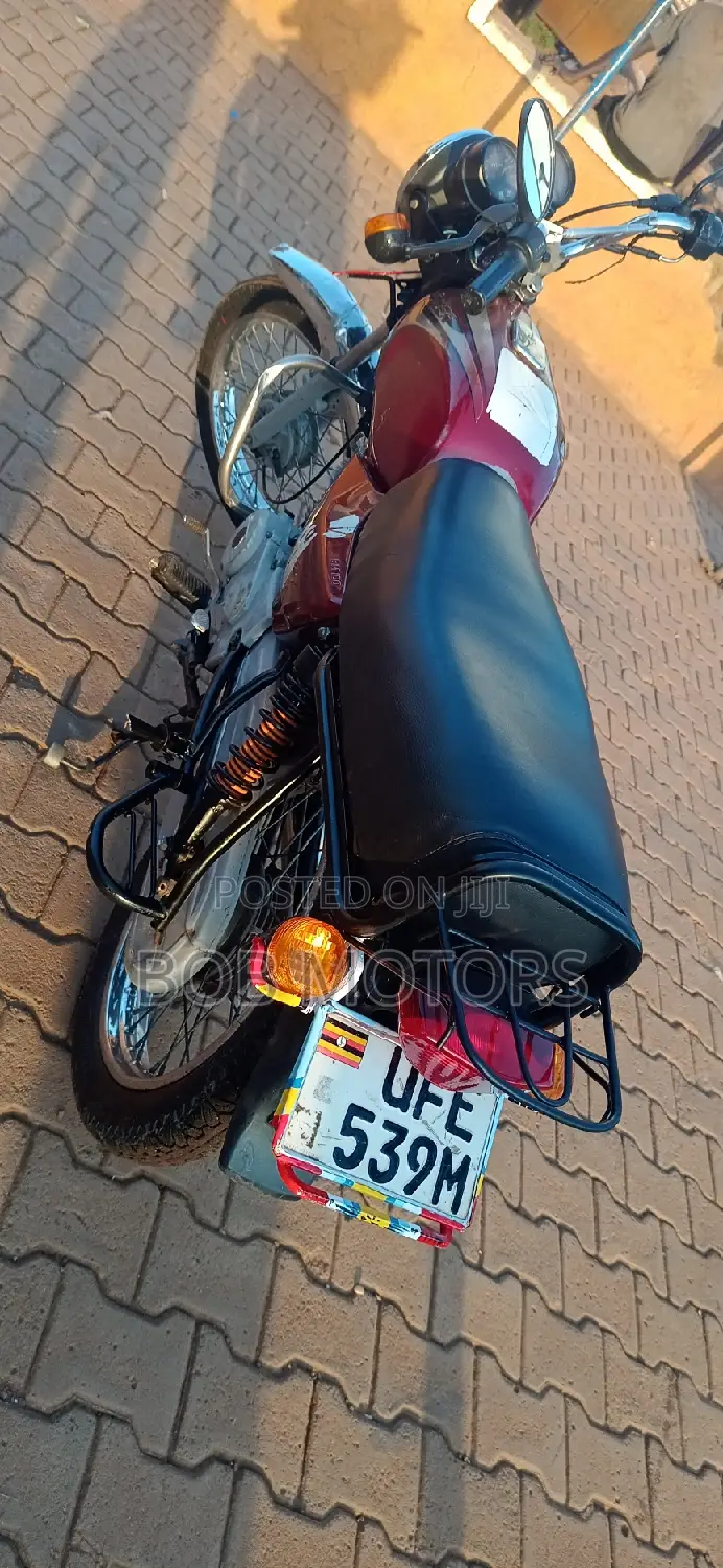 Bajaj Boxer 2022 Red