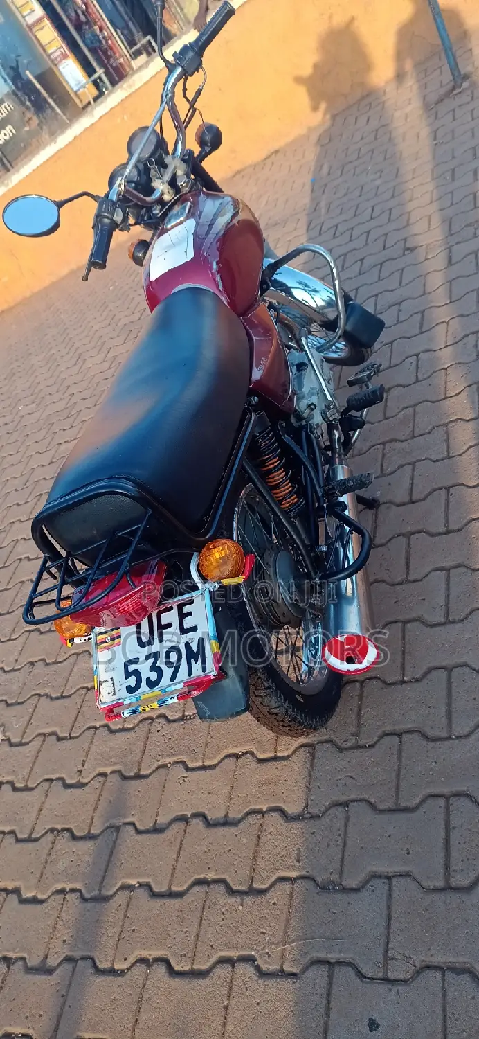 Bajaj Boxer 2022 Red