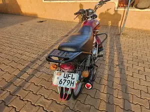 TVS HLX 125 2022 Red