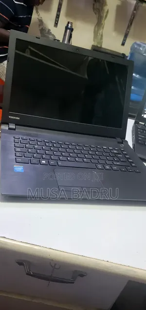 New Laptop Toshiba Satellite C55 4GB Intel Celeron SSD 128GB