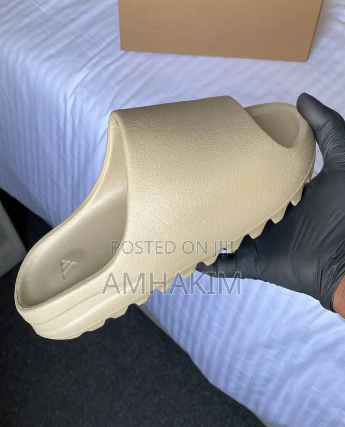 New Classic Yeezy Slides in Stock