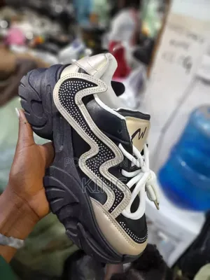 Factual Best Style Sneakers