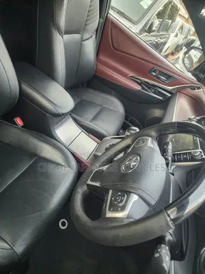 Toyota Harrier 2.0 2017 Black