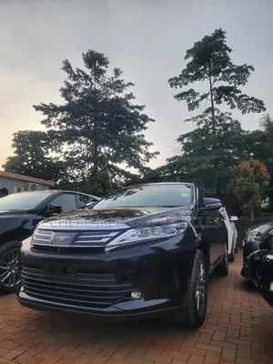 Toyota Harrier 2.0 2017 Black