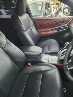 Toyota Harrier 2.0 2017 Black
