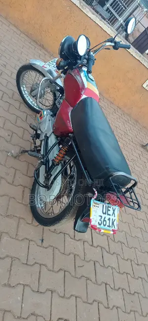 Bajaj Boxer 100 2022 Red