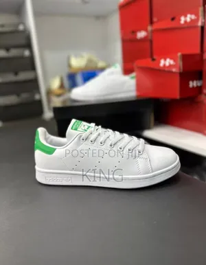 Loftus Adidas Originals. Stan Smith