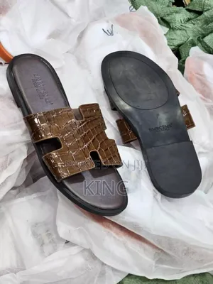 Crack Italy Style Sandals