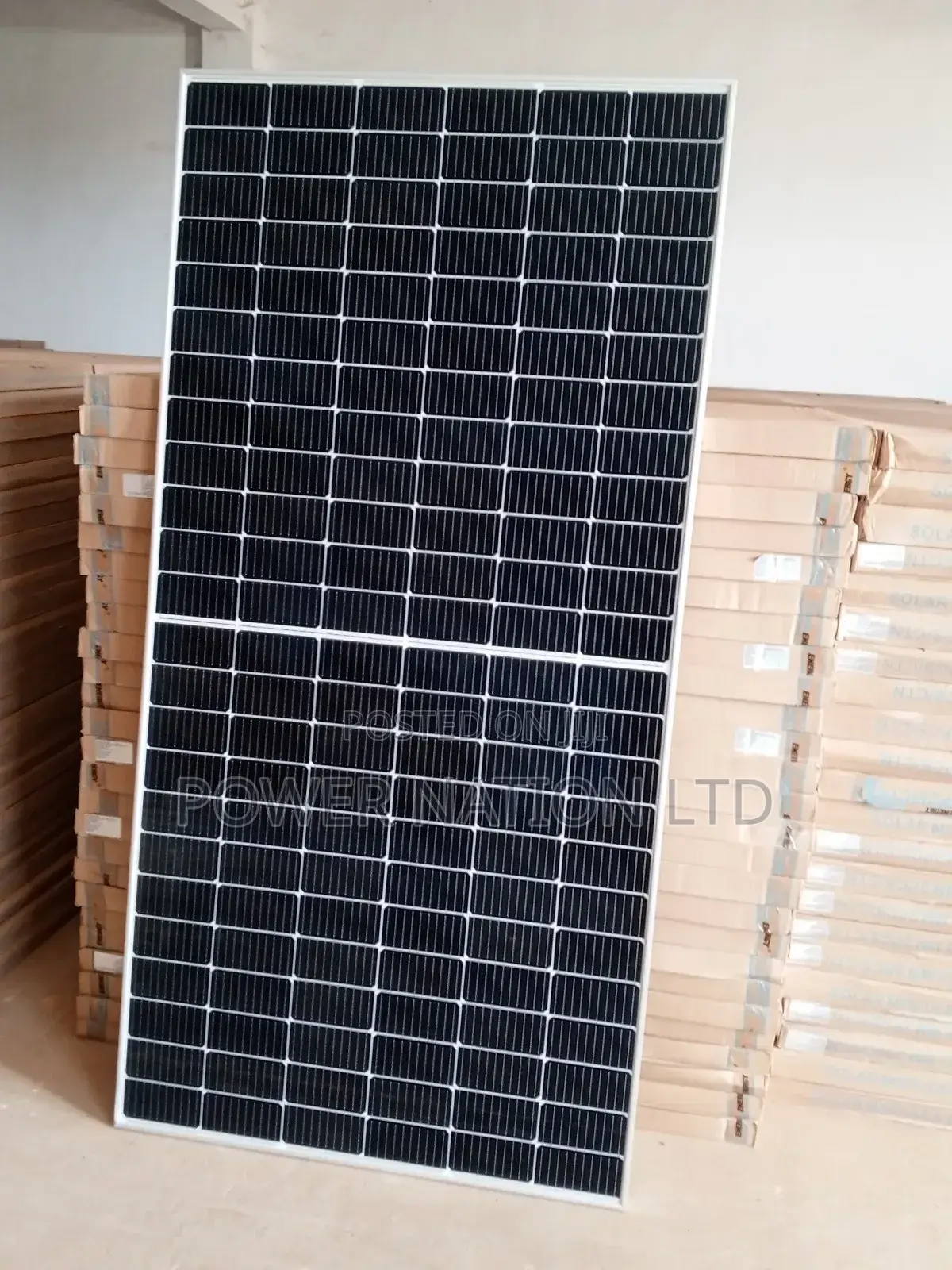 550w Solar Panel Charging Off Grid