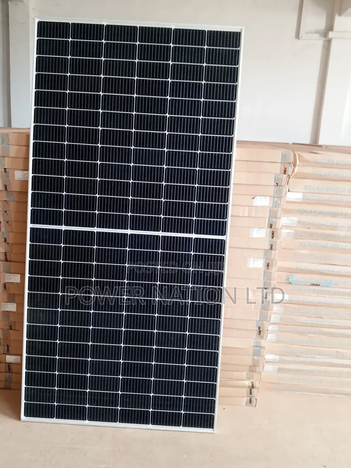 600w Solar Panel Charging Off Grid