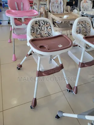 Kids High Feeding Table.