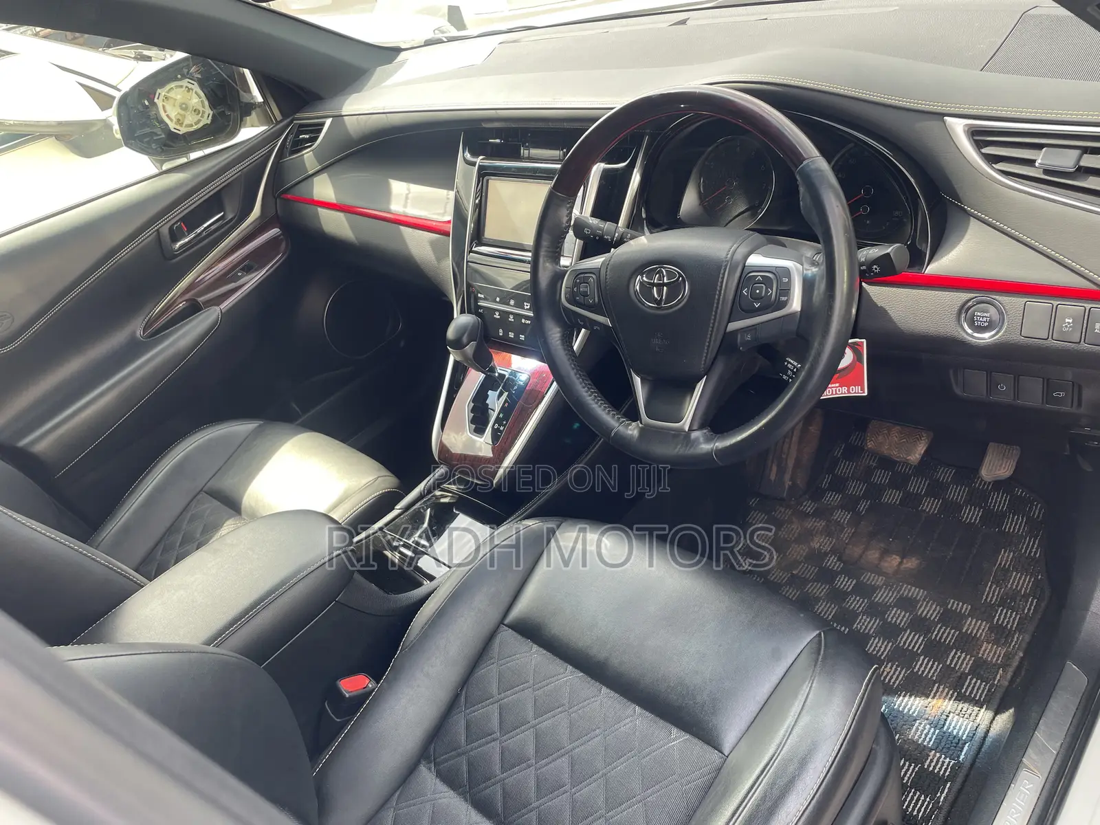 Toyota Harrier 2.0 2016 White