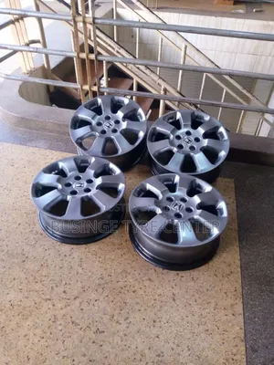Rims and Tyres in Different Sizes Available