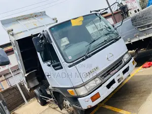 Hino Tipper Sky 1991 Blue
