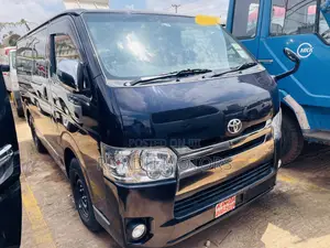 Toyota HiAce 2016 Black