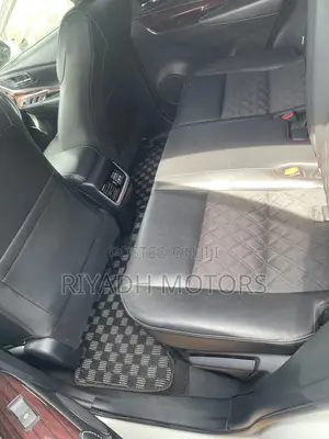 Toyota Harrier 2.0 2016 White
