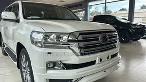Toyota Land Cruiser 4.6 V8 ZX 2020 White