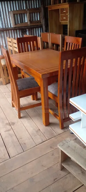 4 Sitter Dinning Table