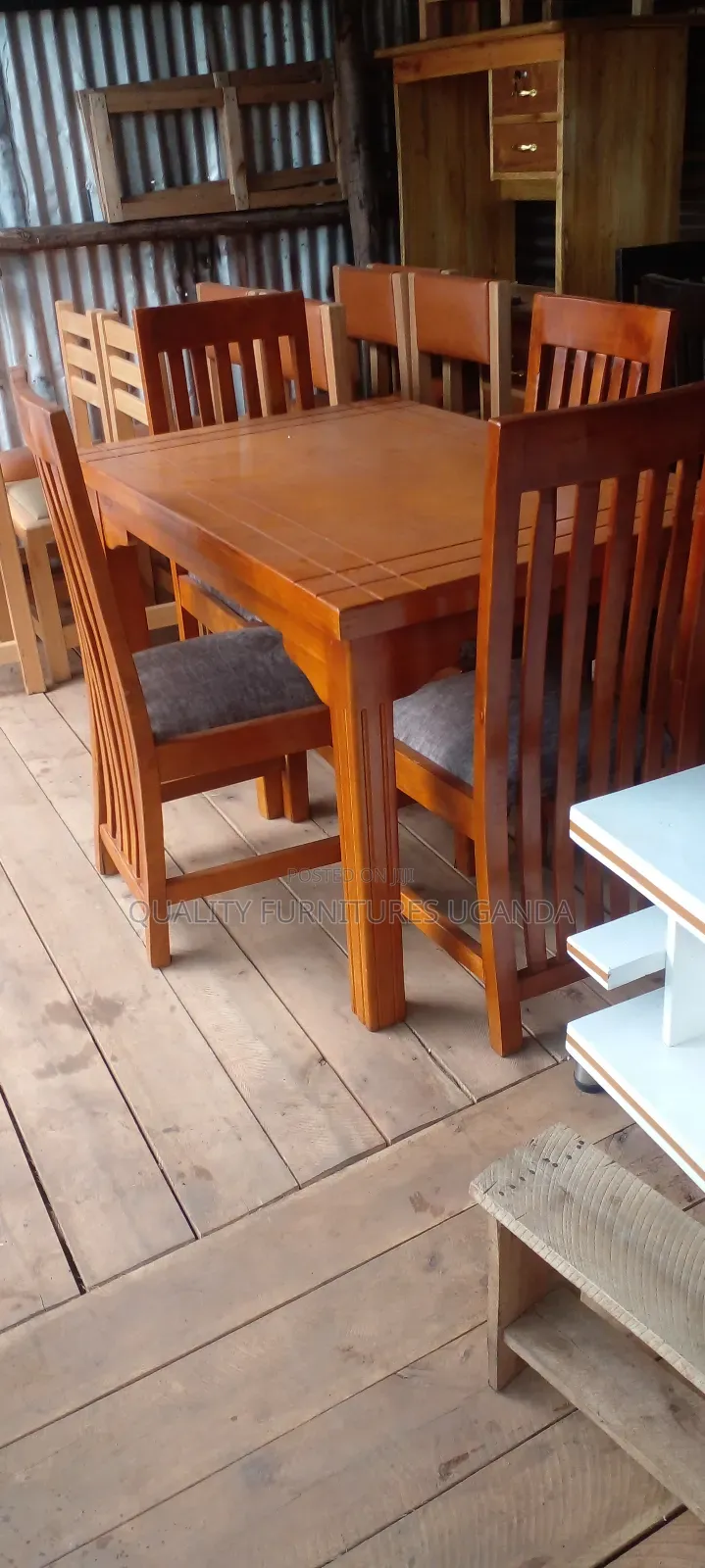 4 Sitter Dinning Table