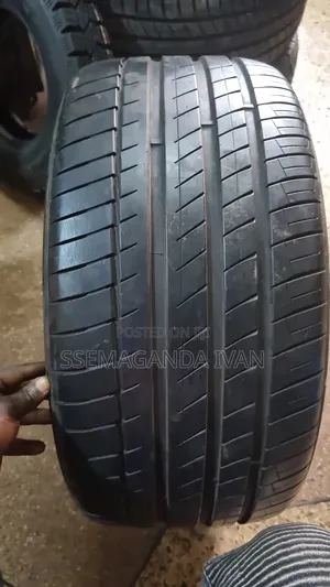 275/35r19 Practical Max Foreign Used