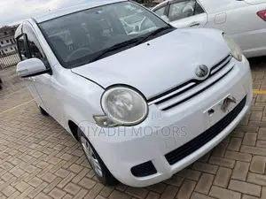 Toyota Sienta 1.5 FWD 2011 White