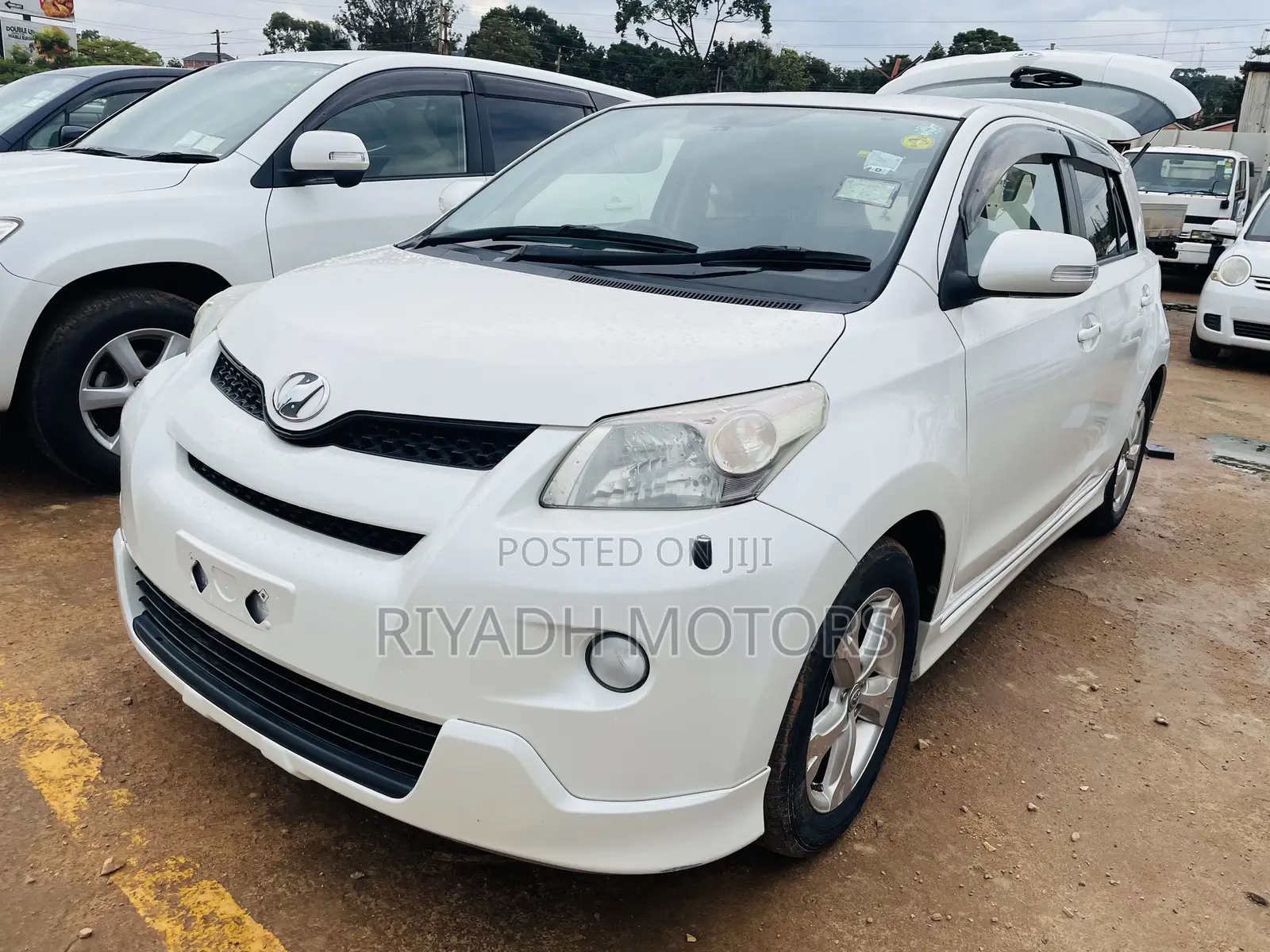 Toyota IST 2010 White