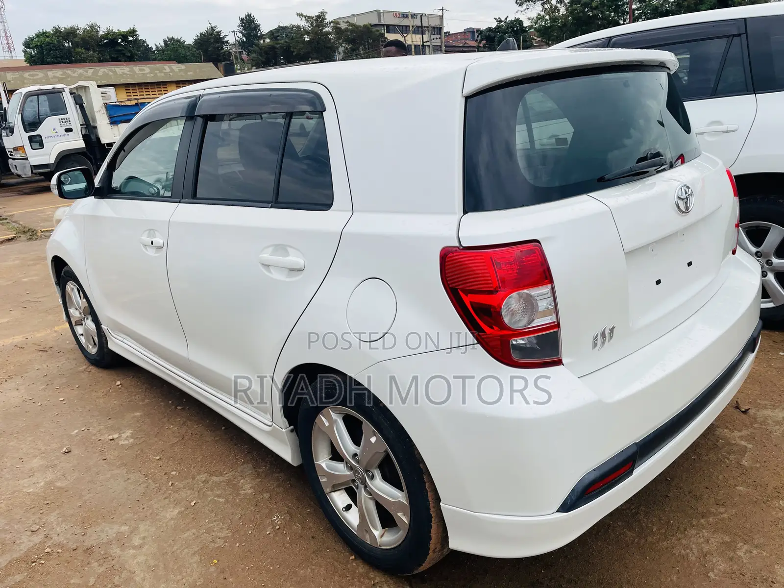 Toyota IST 2010 White